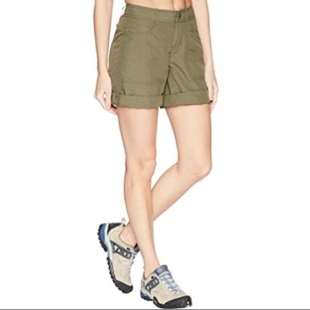 The North Face Never Stop Green Roll Up Shorts Size 10
